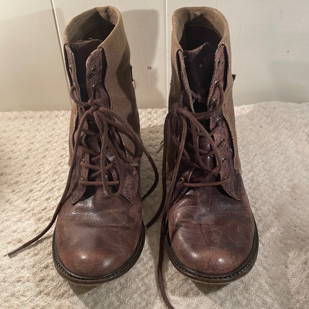 MIA Limited Edition MLE Luggage Leather Canvas Lace Up Moto  Distressed Boots